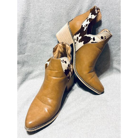 Pierre Dumas Size 7 Fall Fashion Cow Print Ankle Booties Back Zip - Picture 2 of 10